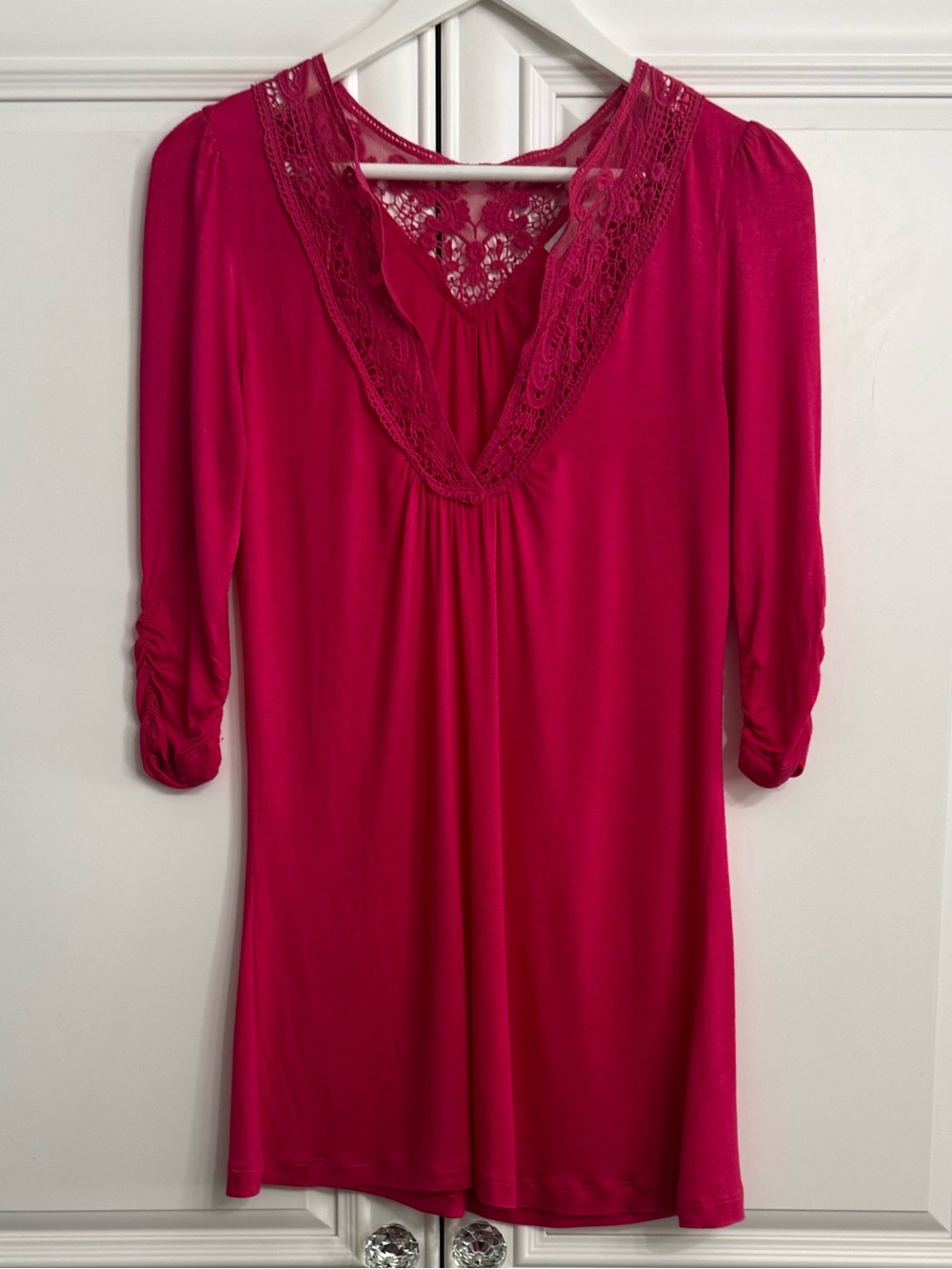 NWOT Costa Blanca Fuchsia Lace-Trim V-Neck Tunic Knit Top 3/4 Sleeve Size Small